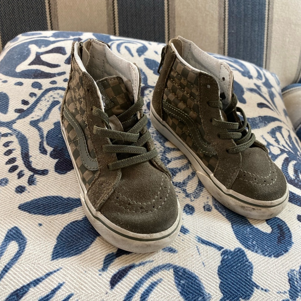 Militar green vans